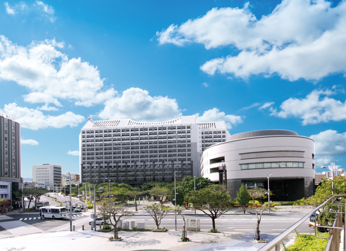 沖縄県庁舎行政棟の画像